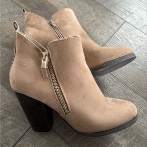 Call it Spring Sued boots size 6 beige nude shoes